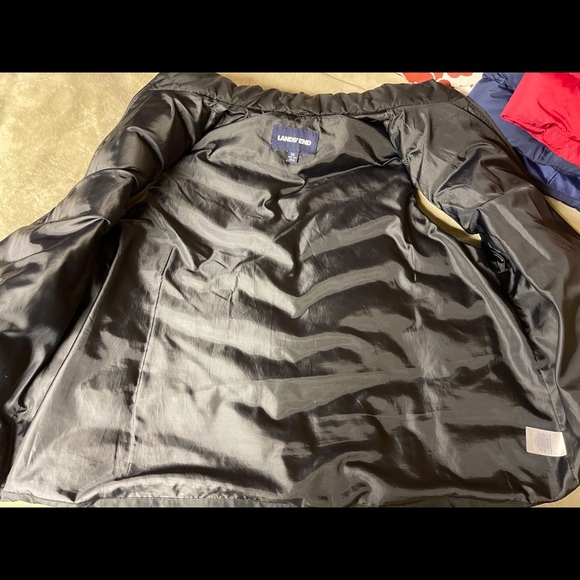 Lands’ End Ultra Lightweight Packable Down Vest - Picture 2 of 3